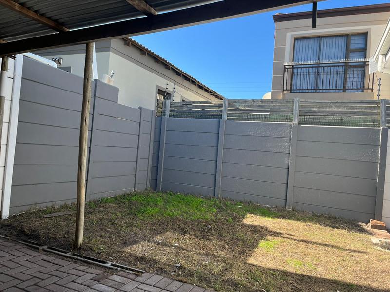 To Let 2 Bedroom Property for Rent in Parklands Western Cape